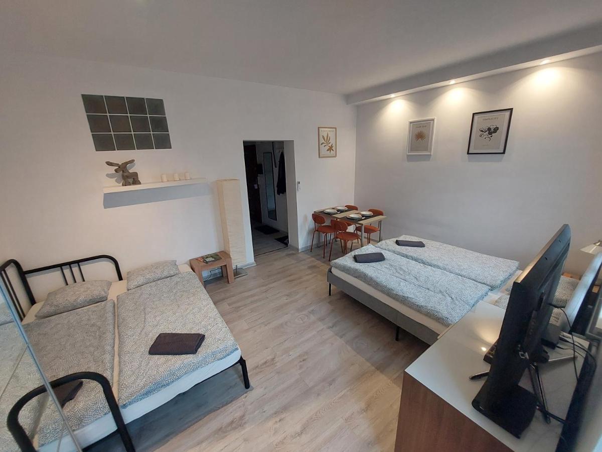 Utulny Apartman S Balkonom Apartmán Bratislava